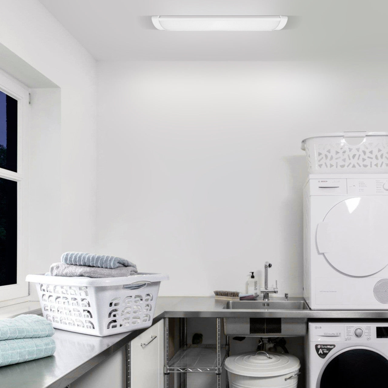 EQUIPO LINEAL SLIM 18W 60CM BASE BLANCA LIGHTECH