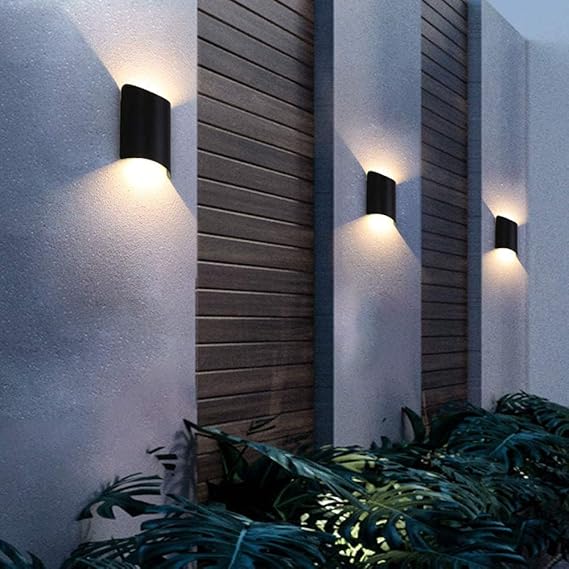 APLIQUE LED GINEBRA 6W BASE NEGRA LUZ CALIDA LUMINIKA
