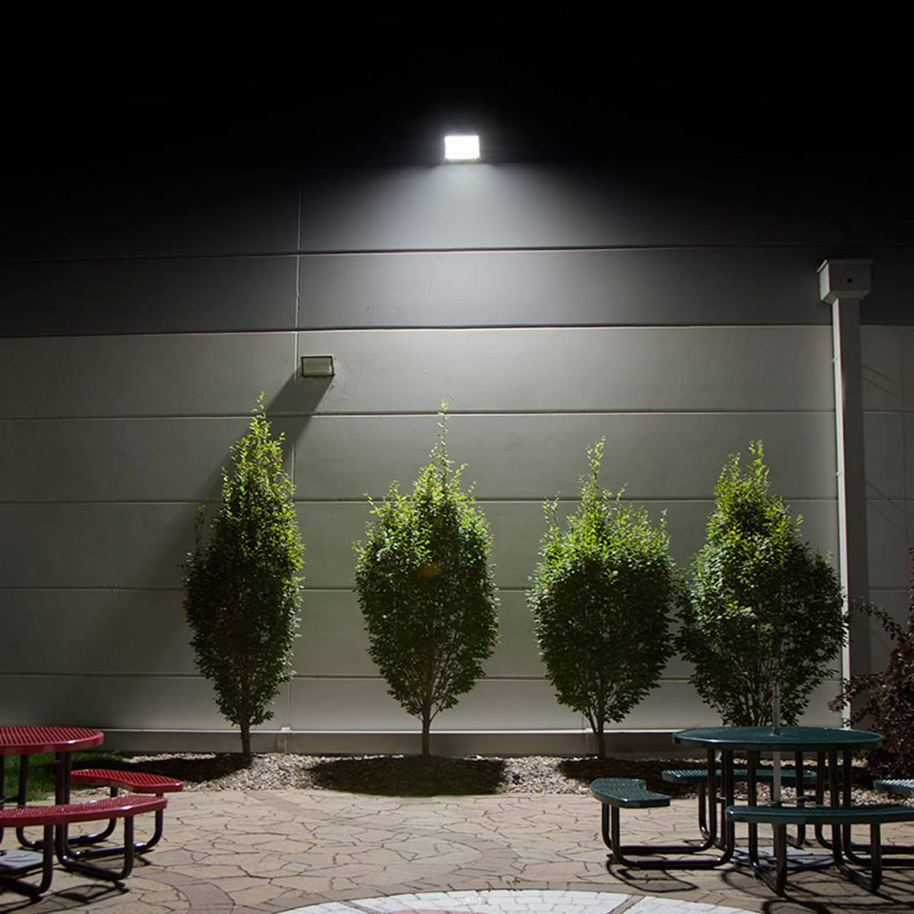 REFLECTOR LED 50W BASE BLANCA LUZ BLANCA LIGHTECH
